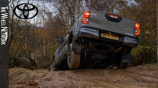 2021 Toyota Hilux Offroad Driving uk Spec Invincible X