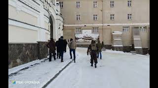 СБУ ведет обыски в Почаевской лавре, - источники.