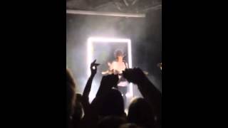 The 1975 - Girls - live in Stuttgart