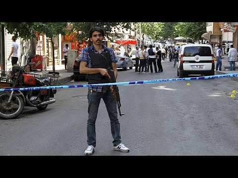 Diyarbakır'da polise, Kilis'te askere silahlı saldırı: 2 Şehit