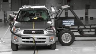 2003 Toyota RAV4 side test
