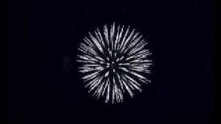 Silver Wave to Crackling Rain with tail - Cat 4 - Epic Fireworks