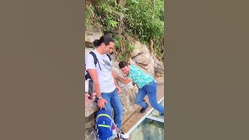 Afraid of glass bridge🤣#afraid #glass #glassbridge #prank #funny #funnyvideos