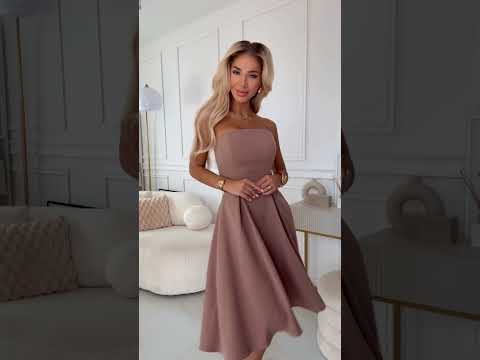 Video: DM1527 Rozkloszowana sukienka gorsetowa midi - beżowa