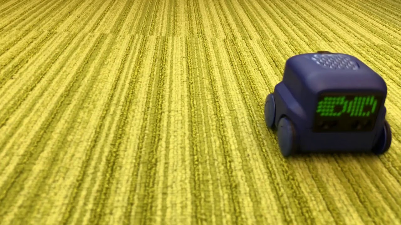 新発売のロボット「ハロー！QB」で遊んでみた！ - YouTube