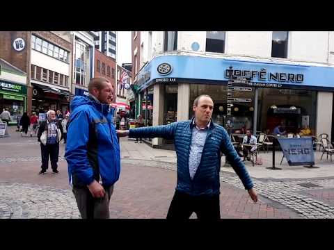 Former Homeless Man Gives £5 to Current Homeless Man