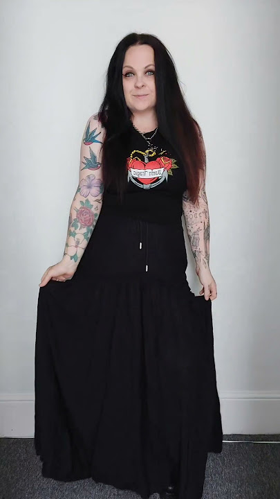 Alt Girl Outfit Inspo #goth #fashionideas #fashioninspiration #alternative #outfitinspo #emo #ootd