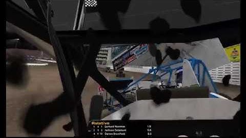 iRacing VR - Amazing Podium Run on Last Restart (DSC 360 at Knoxville)