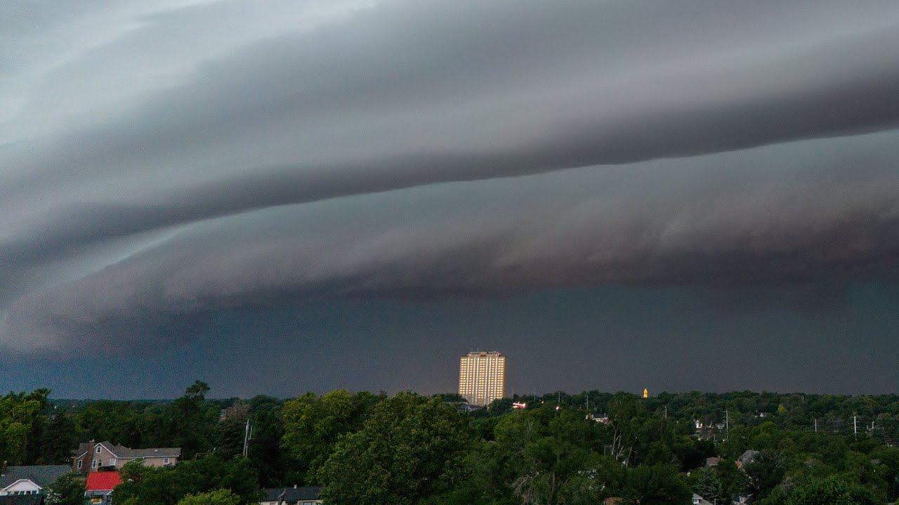 Wednesday morning storms bring rain and wind - YouTube