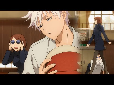 Shoko all innocent wearing Gojo's glasses