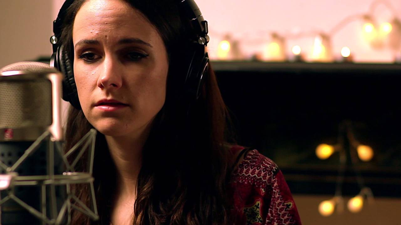 Watch Jennifer Ann - Dakota - Stereophonics (Fireplace Sessions) on YouTube Watch Jennifer Ann - Dakota - Stereophonics (Fireplace Sessions) on YouTube