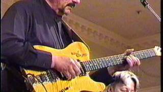 Video thumbnail of "Tommy Emmanuel and Nokie Edwards, 1999 - House of the Rising Sun."