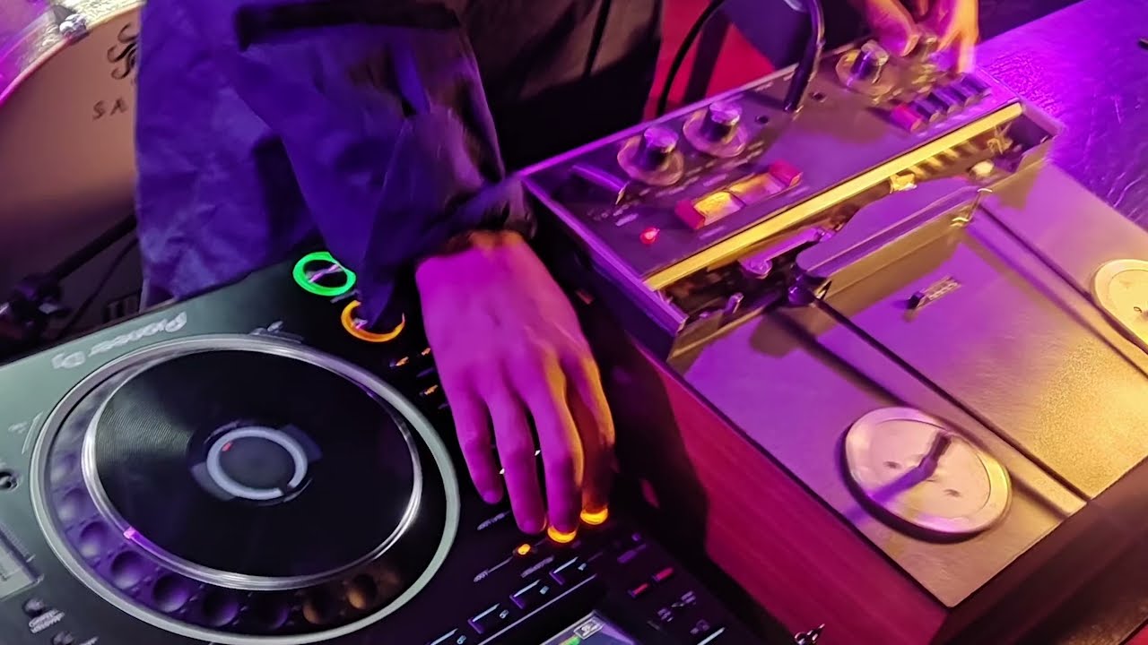 Artjom Astrov  live @ Roter Salon (Volksbühne Berlin, 28/06/2024)