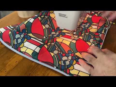 Make a Morphing Toiletries Bag with Self-Boxing Corners - easiest version yet!!