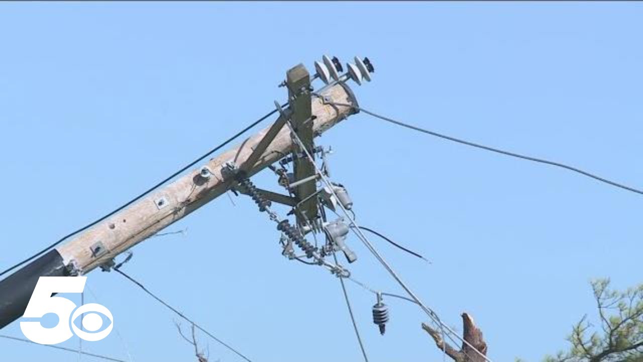 Decatur residents pick up the pieces after tornado - YouTube
