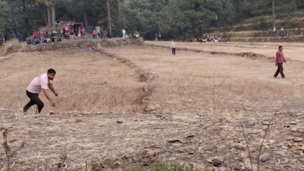 K,d, इस्टेडीयम बन्नी द्वारिखाल ब्लाक राम झूला और नेरूल का मैच राम झूला बैट फस्ट 