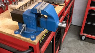 Milwaukee Work Bench/Morgan Milwaukee bench vise!