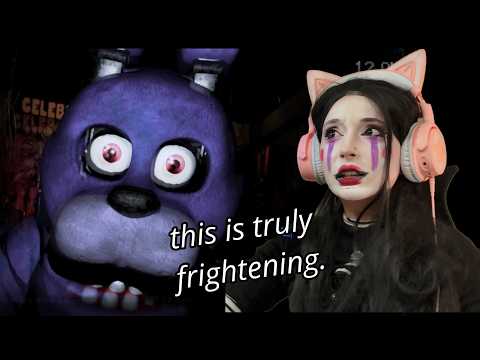 PLAYING FNAF FOR THE FIRST TIME! - Sususcosplays