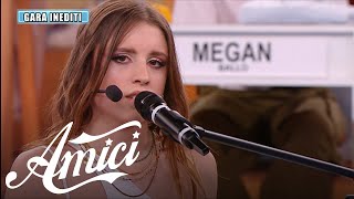 Amici 22 - Angelina - Mani vuote