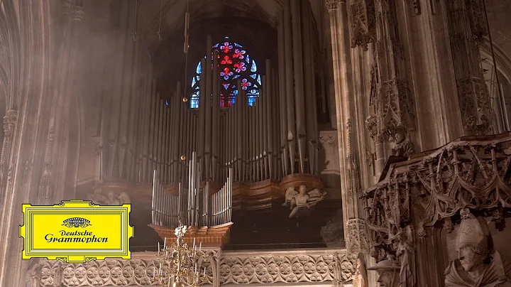 Konstantin Reymaier  Bach: Toccata (The New Organ ...