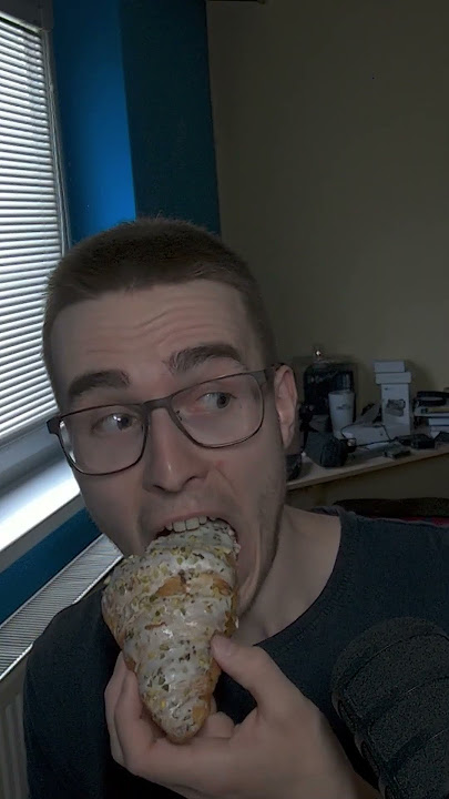 Pistáciový Croissant z Lidla je Čistá Zlodejina