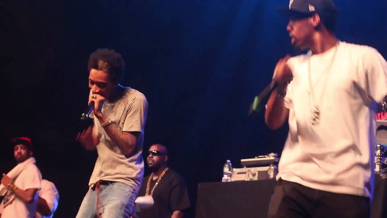 Wiz Khalifa - When I'm Gone, The Race(LIVE)