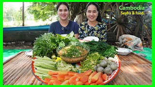 Full View Of Fresh Vegetable In My Parents Farm!! Toek Kroeung!! Asian Food Recipe.