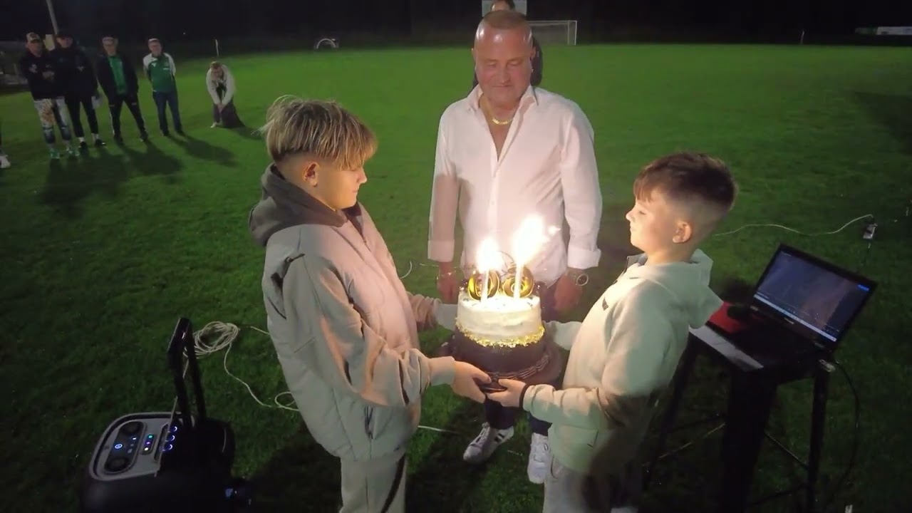 ASV Hohenau feiert 60er seines Obmannes Roman Hallas - 27.9.2025 