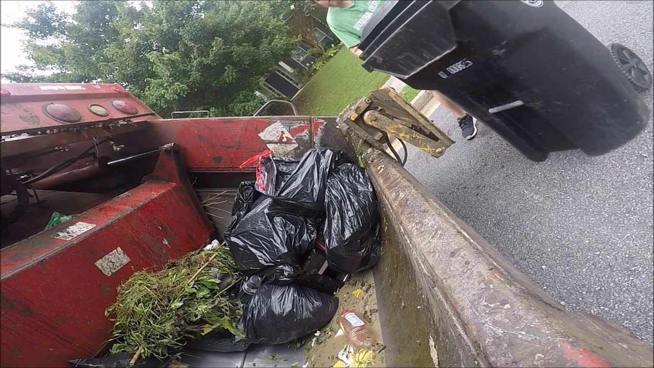 Garbage Man GoPro- Pak Mor Rear Loader Hopper Mount