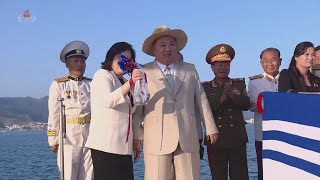김정은동지를 모시고 새로 건조한 잠수함 진수식  진행 Ceremony of Launching Newly-built Submarine in Presence of Kim Jong Un