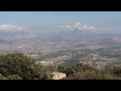 Vídeo: Canelobres De Terra: Tipus De Canelobres Per A La Llar, Idees Per Utilitzar A L'interior. Candelers Metàl·lics Alts I Altres Tipus De Canelobres De Terra