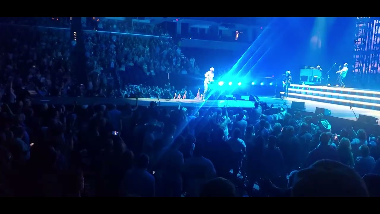 Thomas Rhett Charlottesville Thomas Rhett