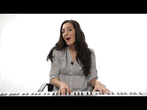 how-to-play-a-d-major-7th-chord-on-piano