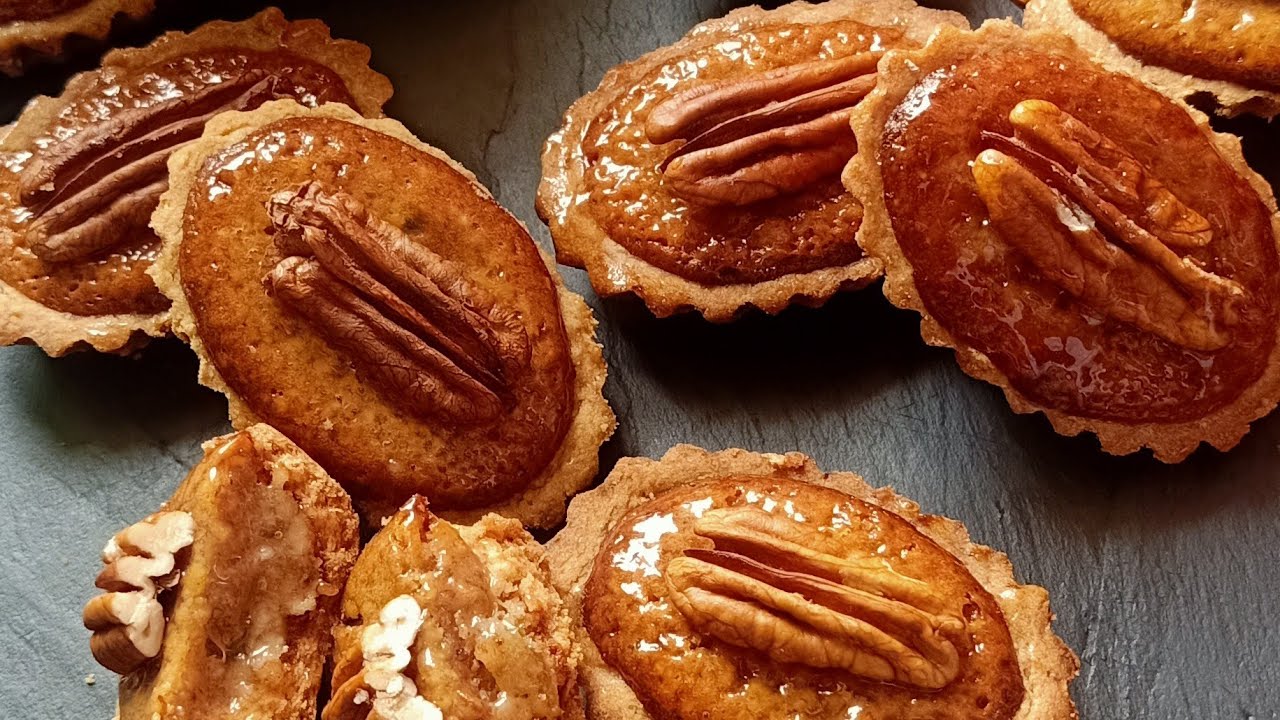 إذا جربتوه وما عجبكمش ما نزيدش نخدم القاطو...ما تغامروش بينا حبسوا الريجيم 😂 Barquettes Noix