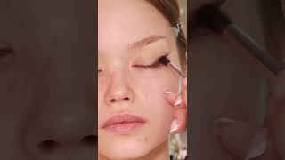 Selena Gomezs Guide To The Perfect Cat Eye Beauty Secrets Vogue