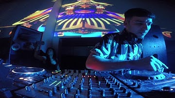 Michael Bibi | Set [Lost City]  [Lost Beach]  [Quito, Ecuador 2019]