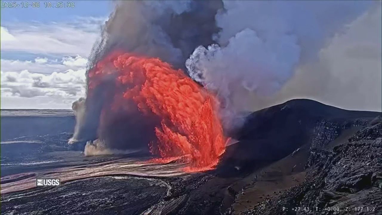 LIVE: Hawaii Kīlauea volcano erupts (Courtesy USGS)