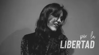 Luna Akire Feat. Caterina Nix - Héroes Official Lyric Video