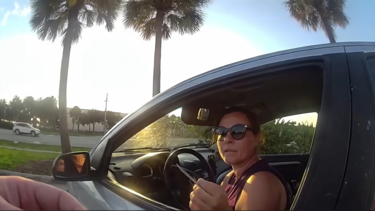 Entitled Driver Turns Minor Traffic Stop Into Total Chaos - YouTube