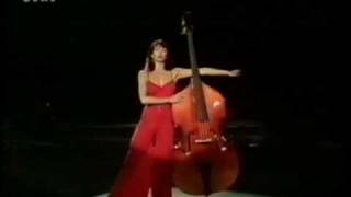 Kate Bush - Babooshka (Red pants-suit, Germany)