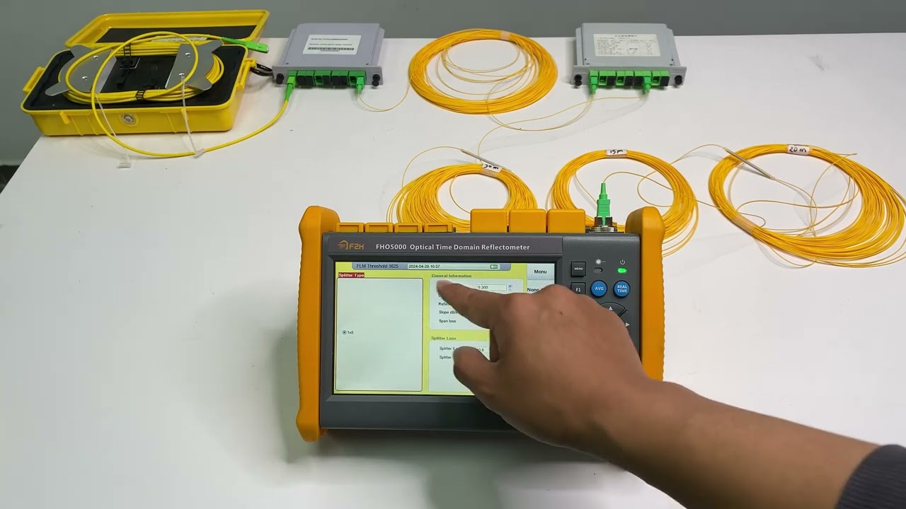 Grandway FHO5000PRO test 1x8+1x8 splitter fiber link - YouTube