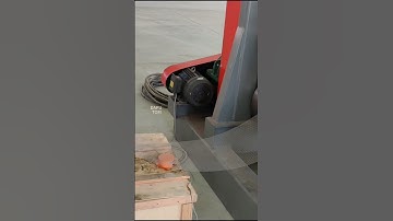 Flatting and cutting machine for expanded metal mesh