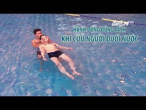 Video: Cách di chuyển thuyền khỏi xe moóc bằng thang máy di động