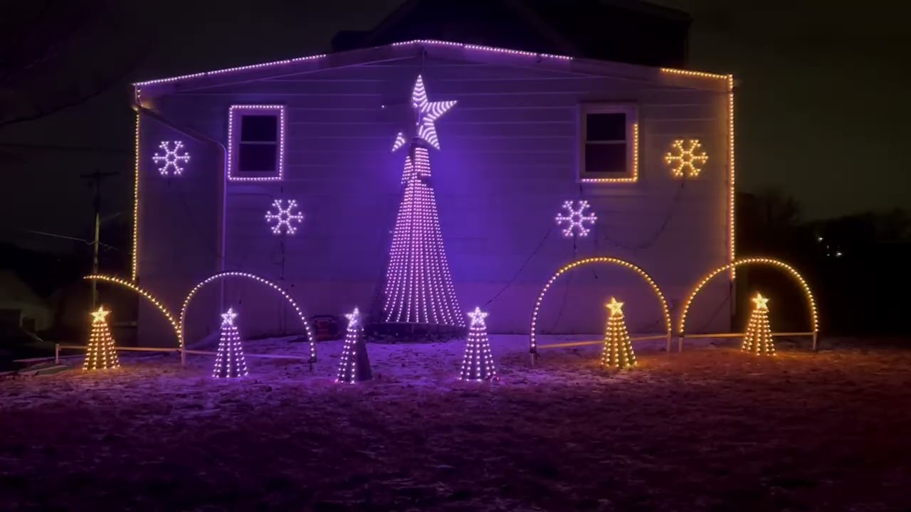 2025 Christmas Light Show - Jingle Bells by Frank Sinatra