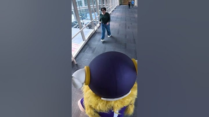 Viktor the Viking Getting Fans Ready for the Wild Card Round 🤩