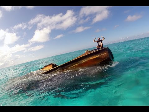 22. Stuck in a Reef with Two Other Boats. Sailing Beveridge Reef @The Life Nomadik