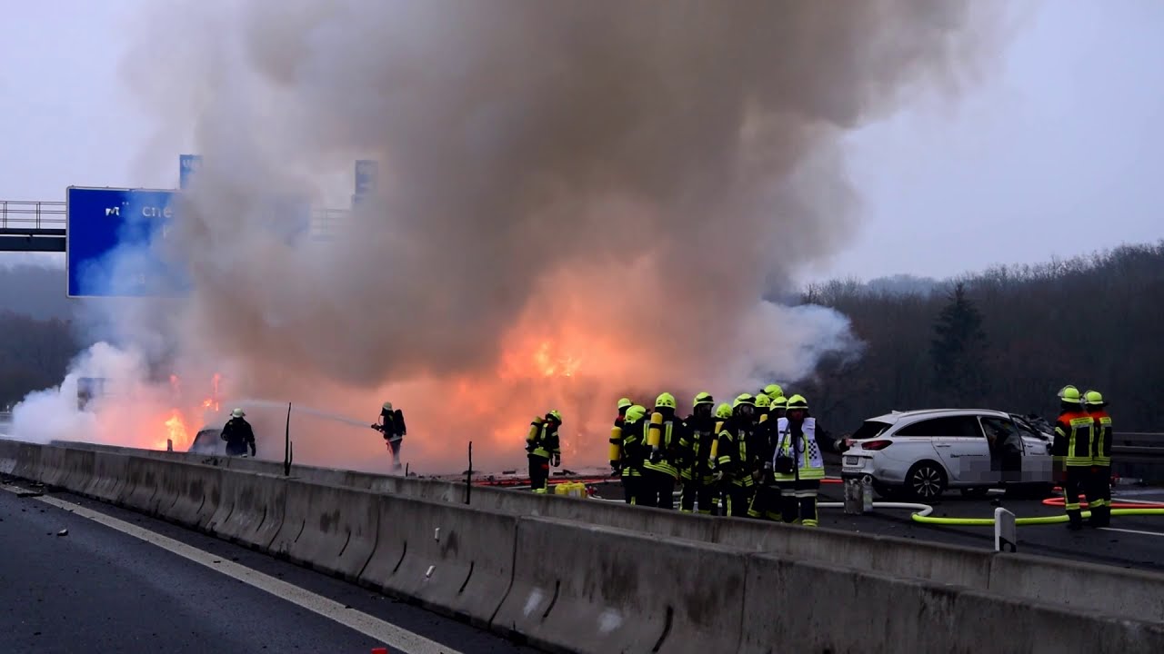 201212 A3 bei Würzburg LKW Brand