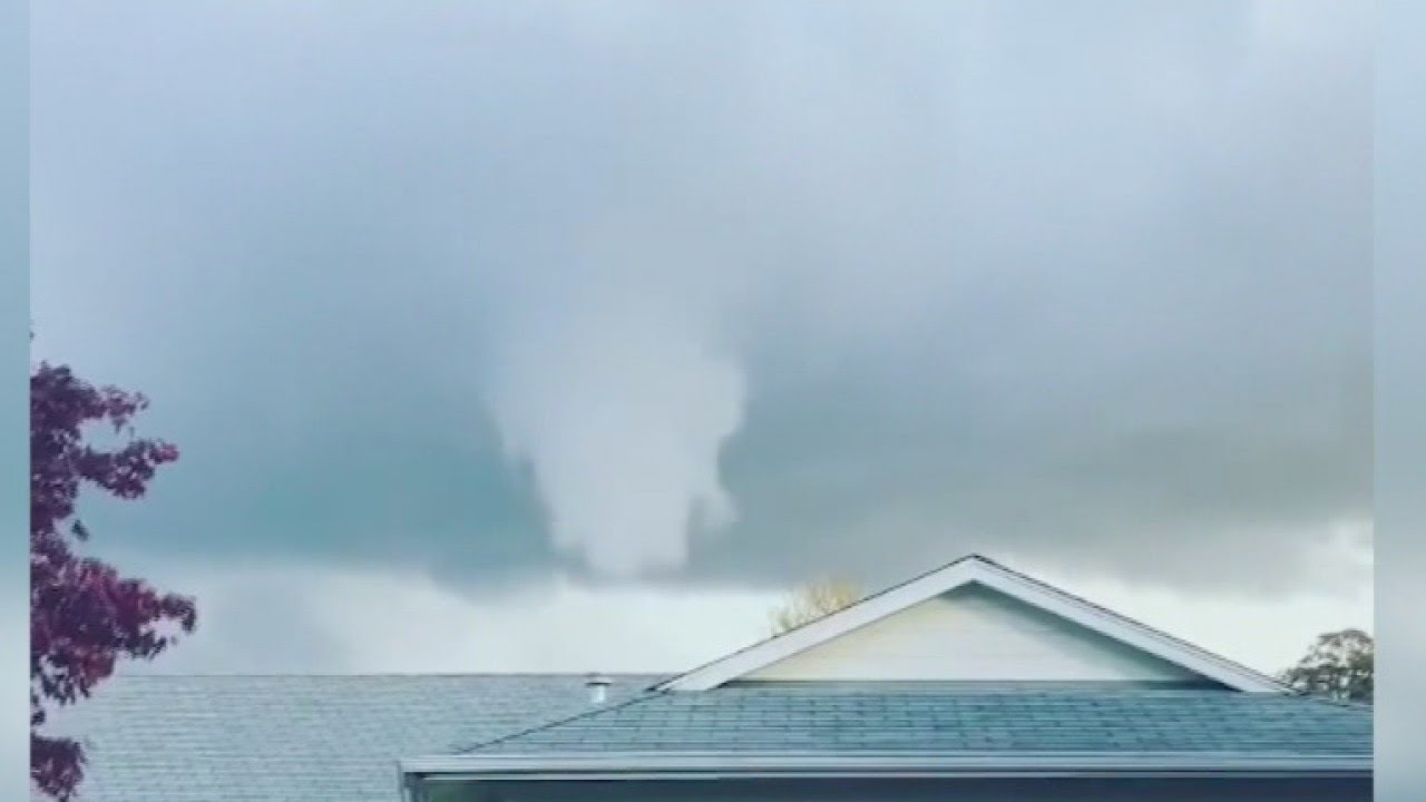 Tornado touches down near Jefferson - YouTube