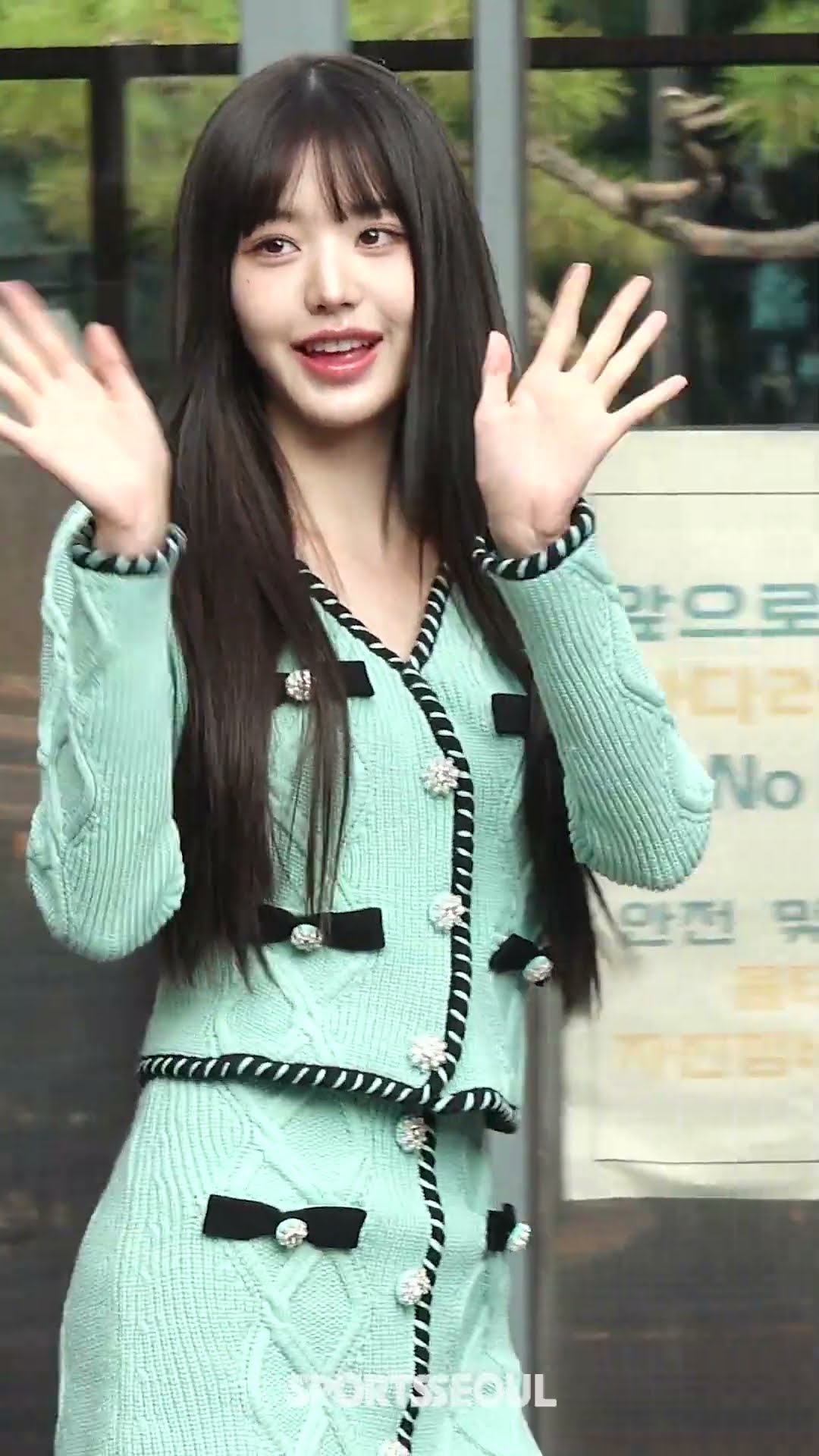 아이브(IVE) 장원영, 워녕 is 뭔들 '민트도 찰떡'