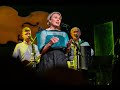 Capture de la vidéo Luštno Je Vigred - Bernarda Fink Inzko & Prifarci